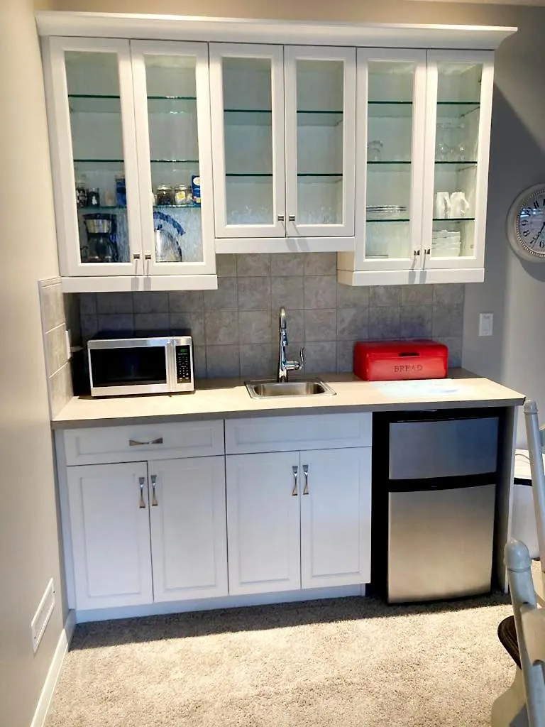 Mahogany Escape - Your Calgary Oasis Apartamento