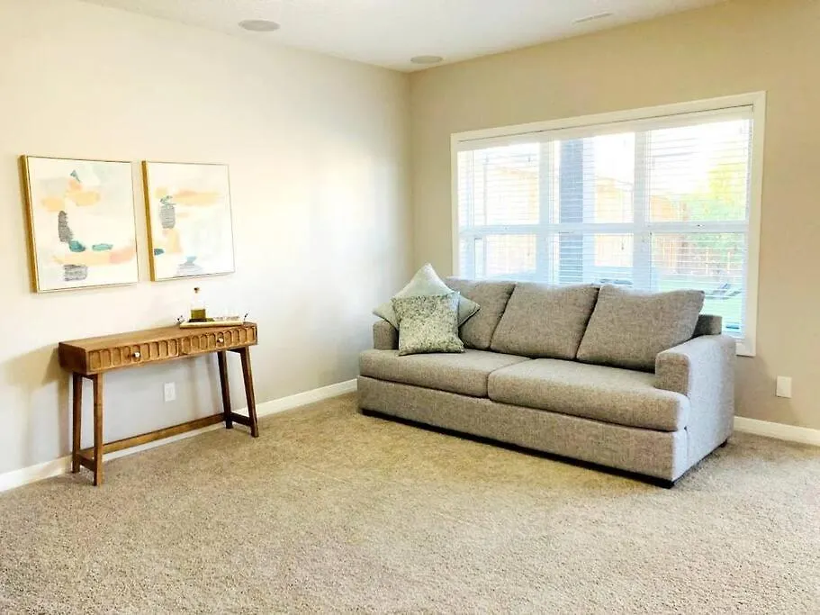 Mahogany Escape - Your Calgary Oasis 0*,